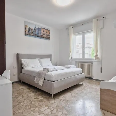 Paik House מסטרה